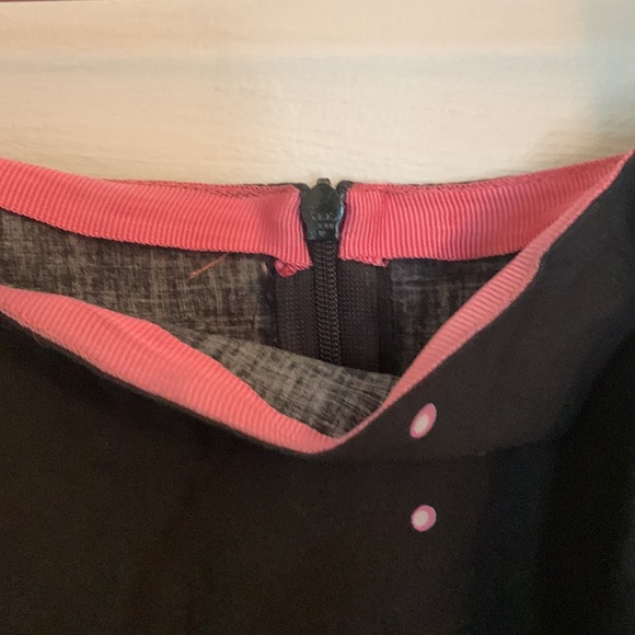 Pink and black skirt with zipper in back - Picture 4 of 4